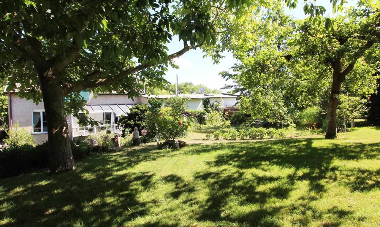 Ferienwohnung Familienwohnung Kropelin Exterior photo